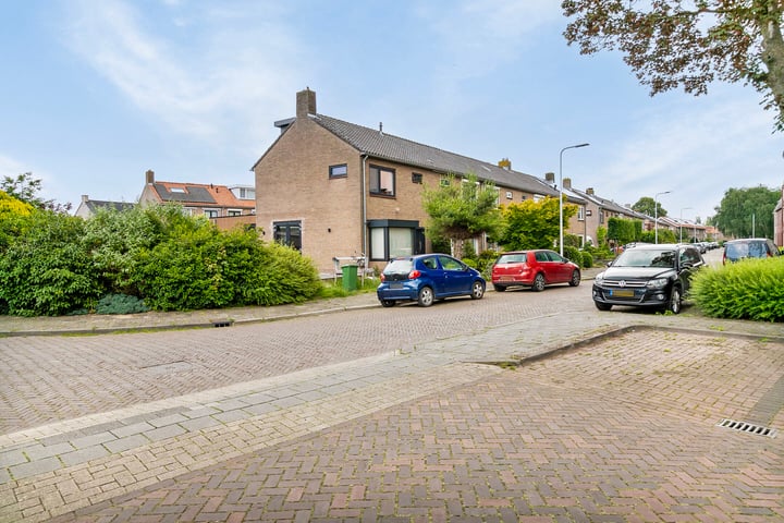 Bekijk foto 38 van Buitendorpstraat 74