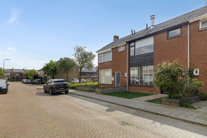 Bekijk foto 28 van Tjerk de Vriesstraat 14