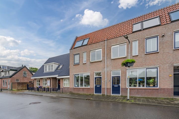 Bekijk foto 1 van Voorstraat 57