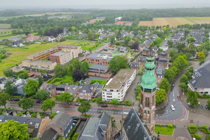 Bekijk foto 2 van Kloosterhof 1