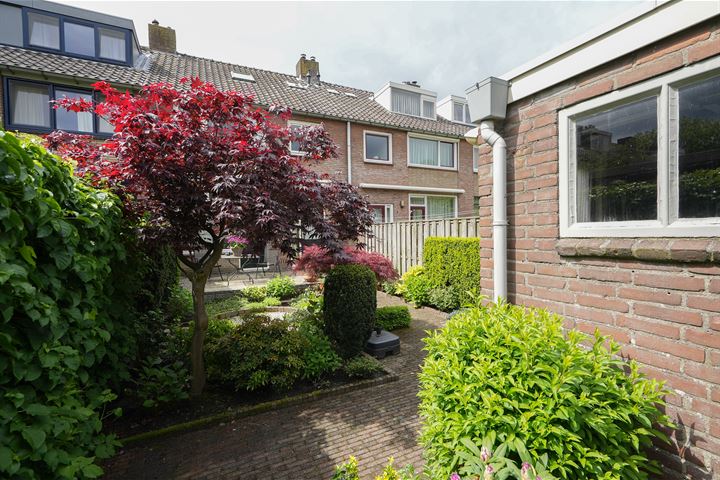 Bekijk foto 45 van Zonstraat 12