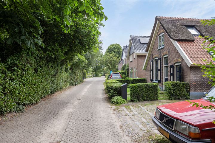 View photo 46 of Heukelenseweg 2