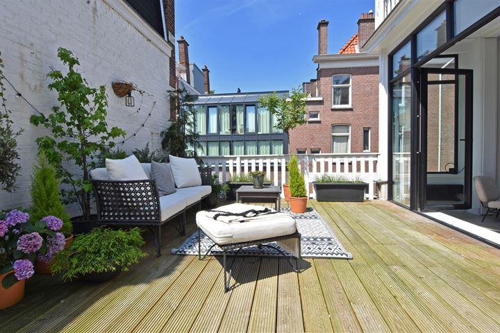 View photo 1 of Zoutmanstraat 70