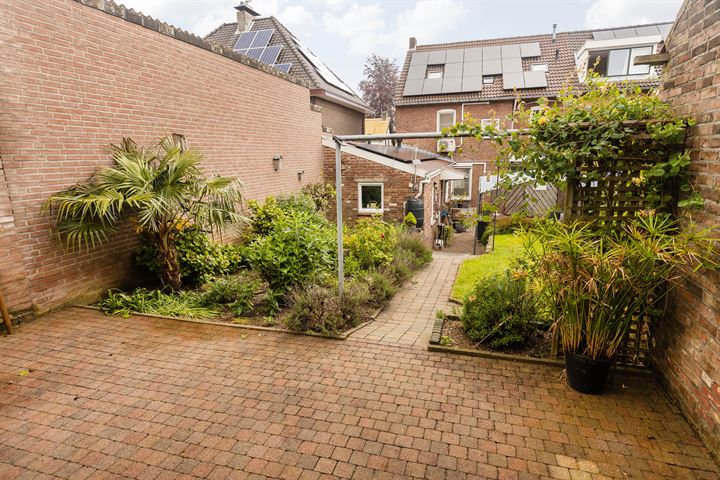 View photo 37 of Stationstraat 40