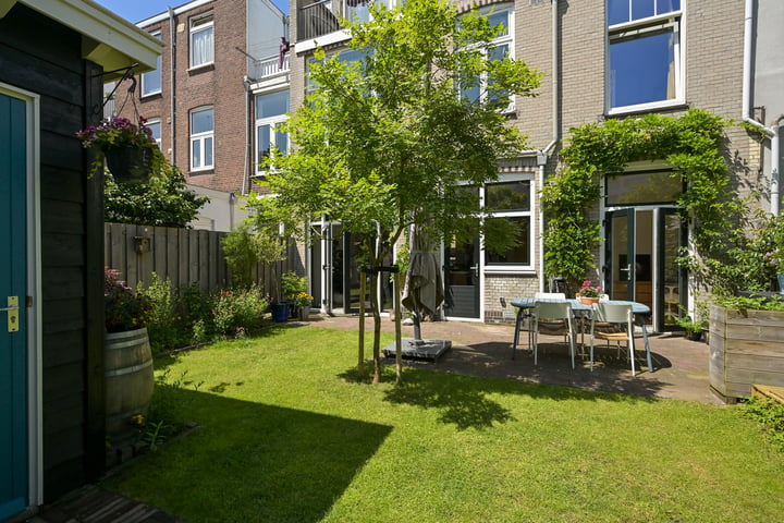 View photo 23 of Voltastraat 52