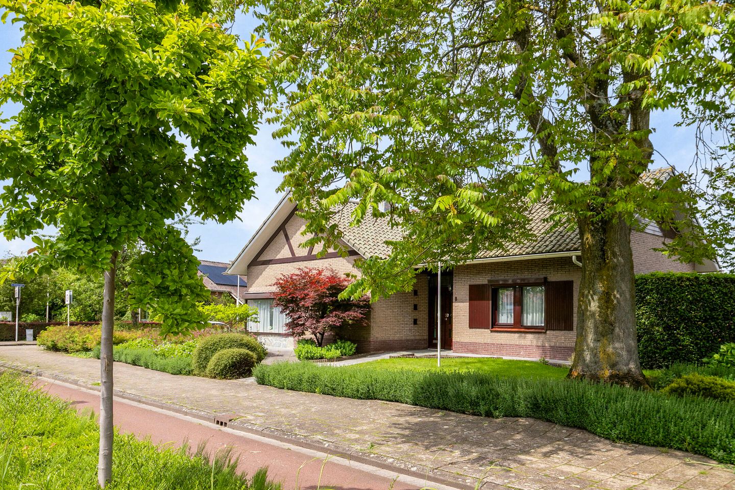 Foto 1 van Papegeulestraat 8