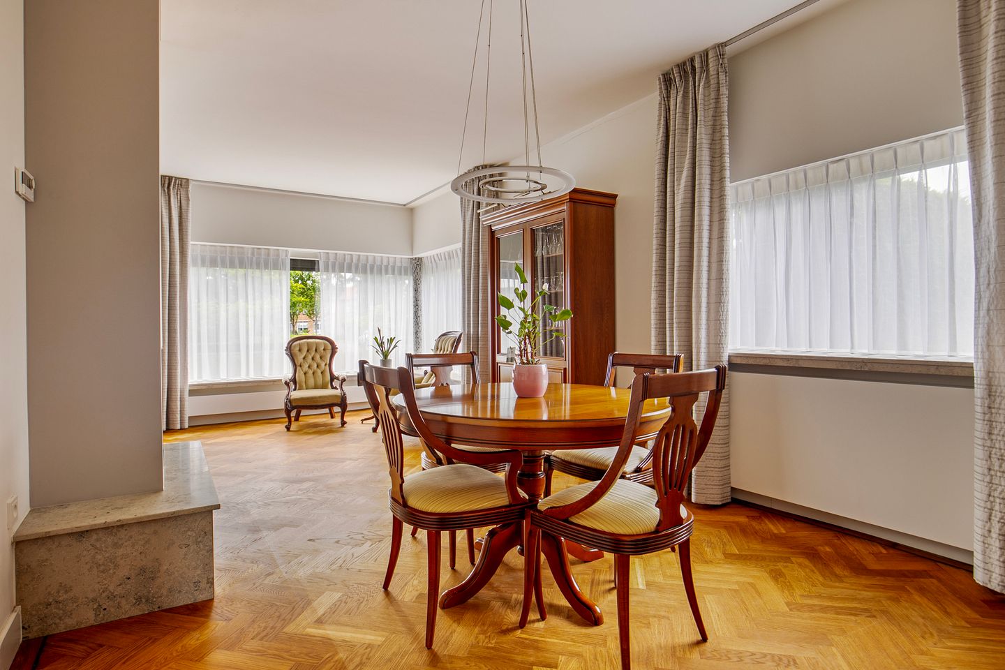 Photo 14 of Papegeulestraat 8