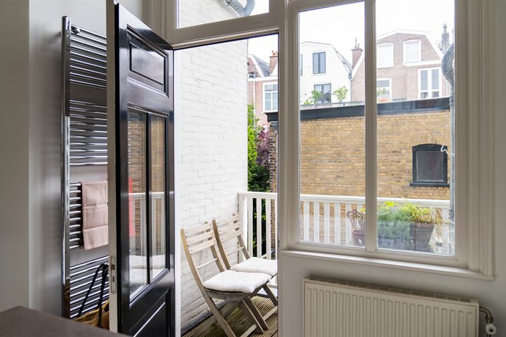 View photo 19 of Obrechtstraat 97