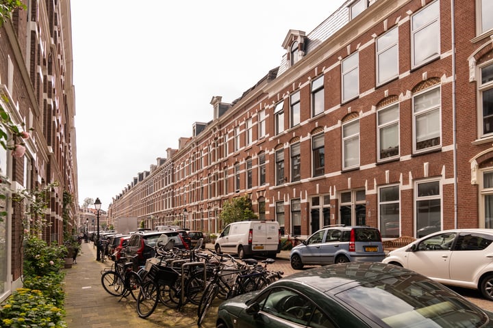 View photo 55 of Obrechtstraat 97