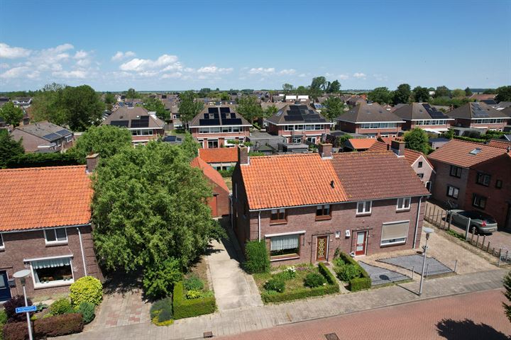 Bekijk foto 49 van Burg.Janssensstraat 28