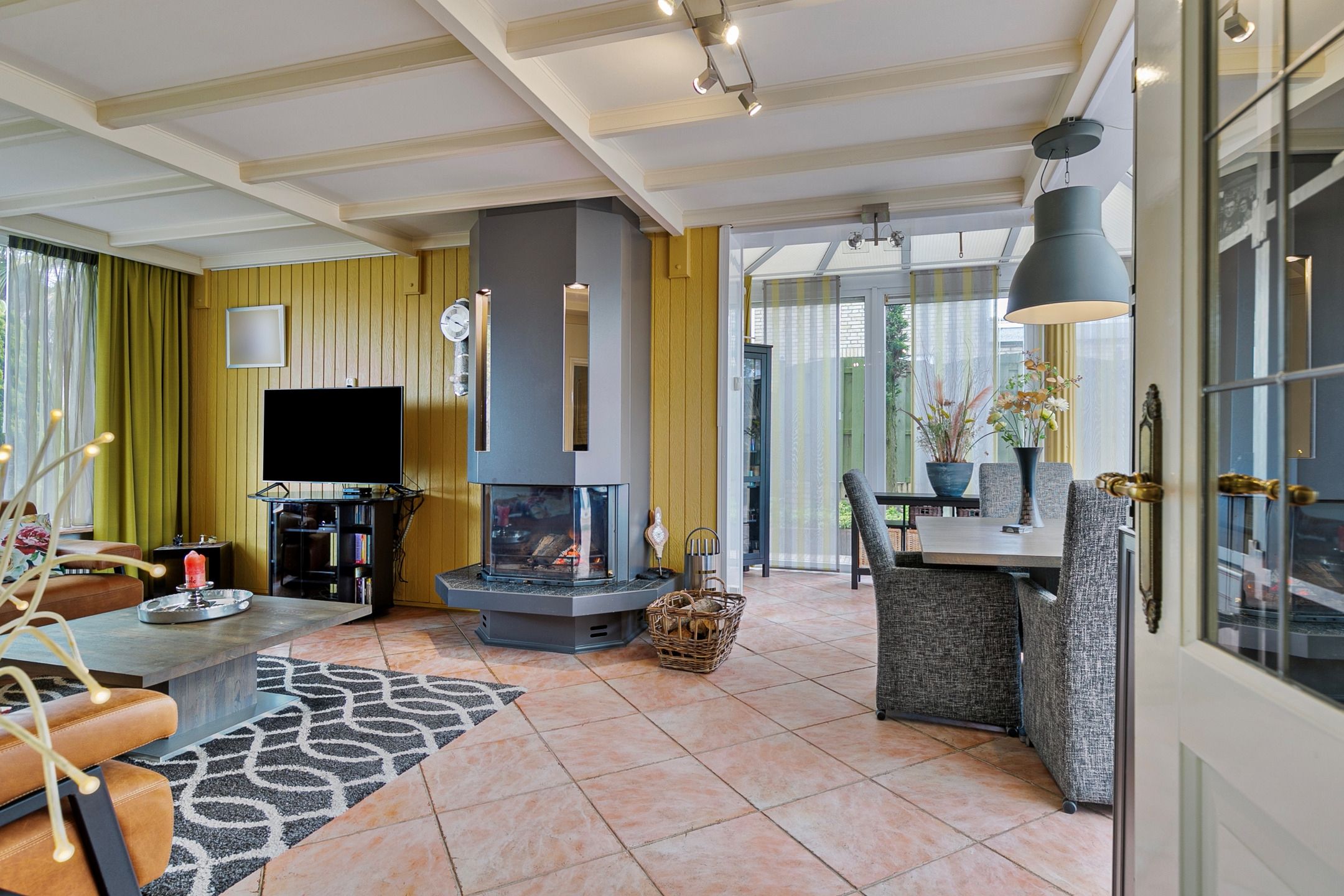 Photo 12 of Oudlandsestraat 22