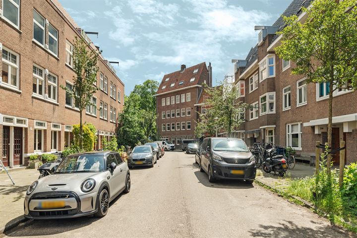 Bekijk foto 8 van Woubruggestraat 36-1