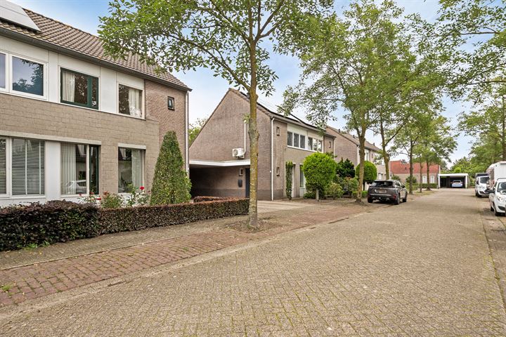 View photo 34 of Wellenstraat 12