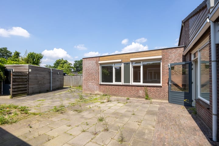 Foto 25 van Burg.van Banningstraat 9