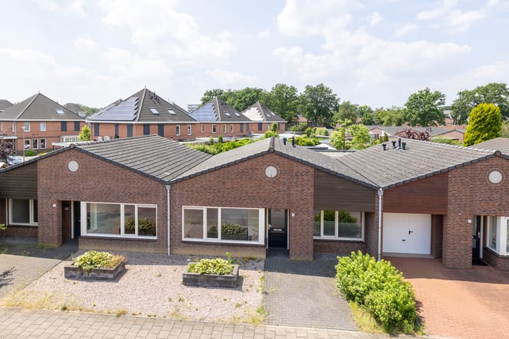 Foto 31 van Burg.van Banningstraat 9