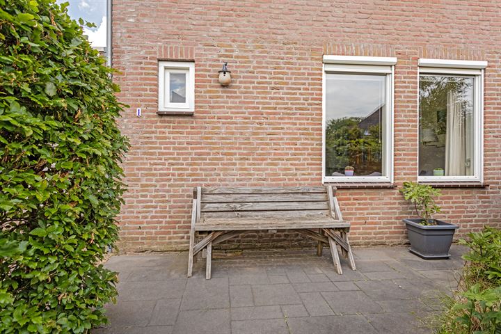 Bekijk foto 32 van Biesheuvellaan 1