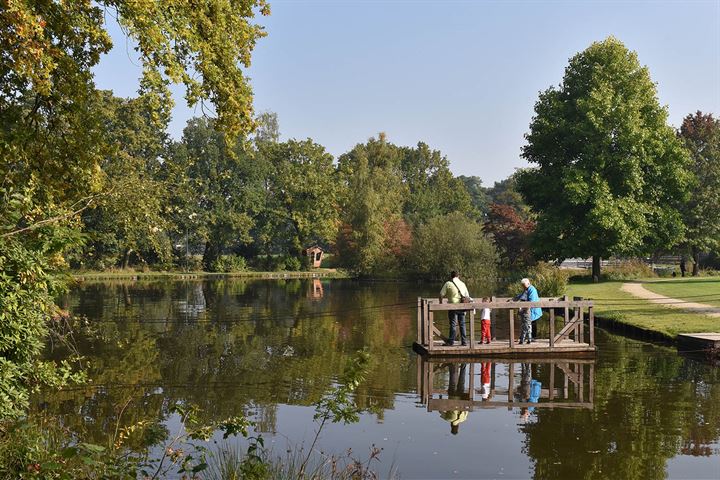 Bekijk foto 36 van Koninginnelaan 23