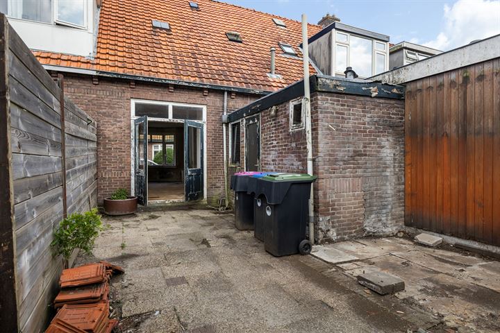 Bekijk foto 10 van Midlumerstraat 10