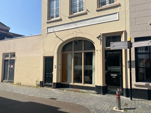 Bekijk foto 2 van Blauwehandstraat 3-B