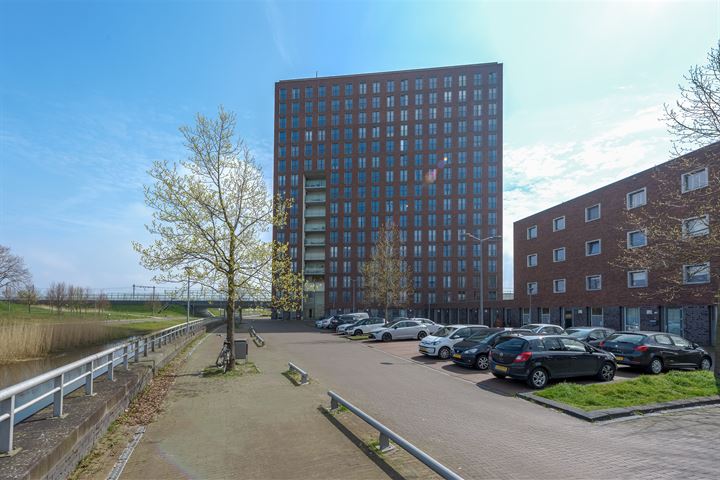 Bekijk foto 44 van Polenstraat 152