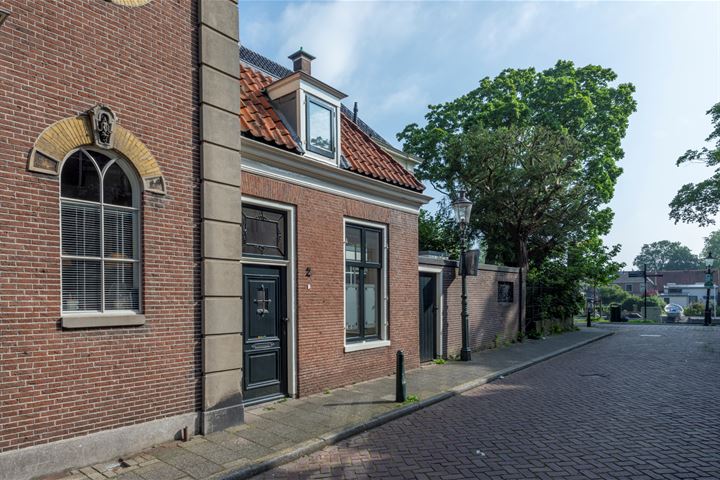 View photo 1 of Kerkstraat 2