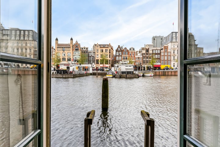 View photo 11 of Warmoesstraat 18-B