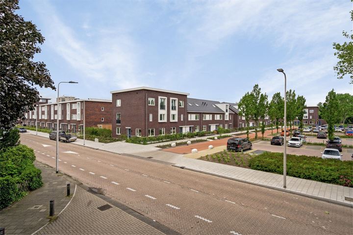 Bekijk foto 1 van Neptunusstraat 1