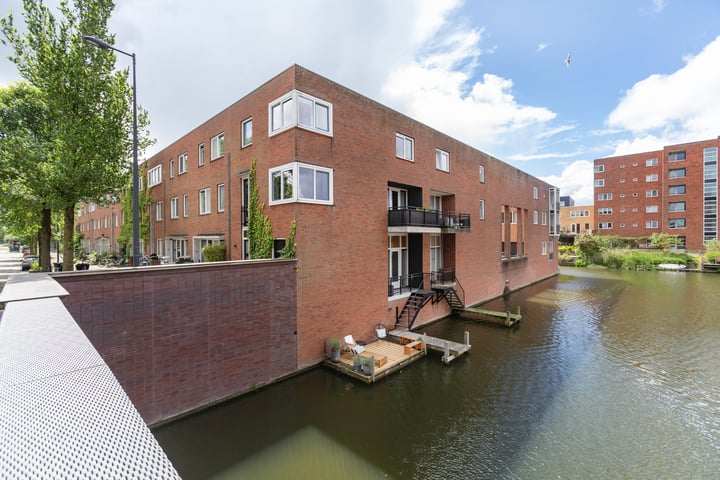 View photo 46 of Emmy Andriessestraat 382