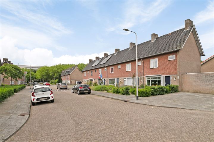 Bekijk foto 39 van Westertorenlaan 27