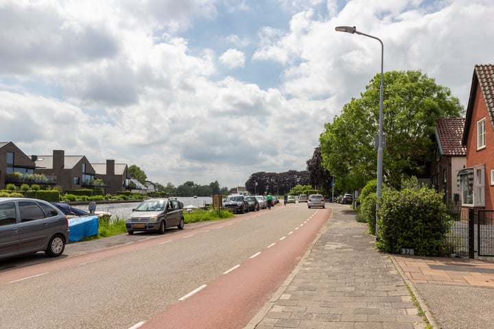 Bekijk foto 22 van Aalsmeerderdijk 375