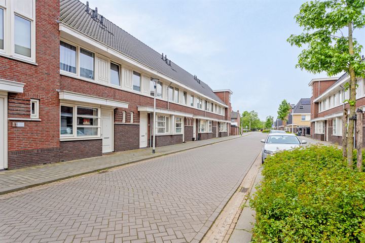 Bekijk foto 3 van Beverstraat 15