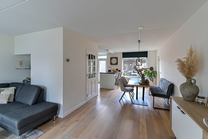 Bekijk foto 3 van Veldstraat 27