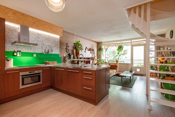 Bekijk foto 2 van Montgomerylaan 86
