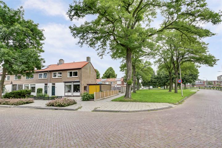 Bekijk foto 5 van Groenlandstraat 49