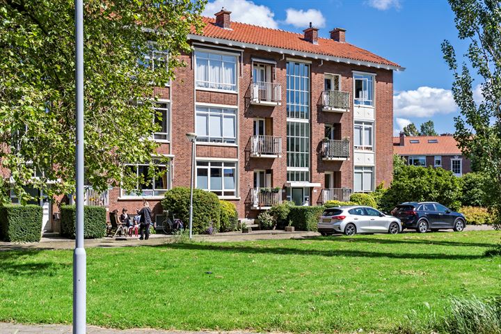 Bekijk foto 1 van Louis Couperusstraat 13