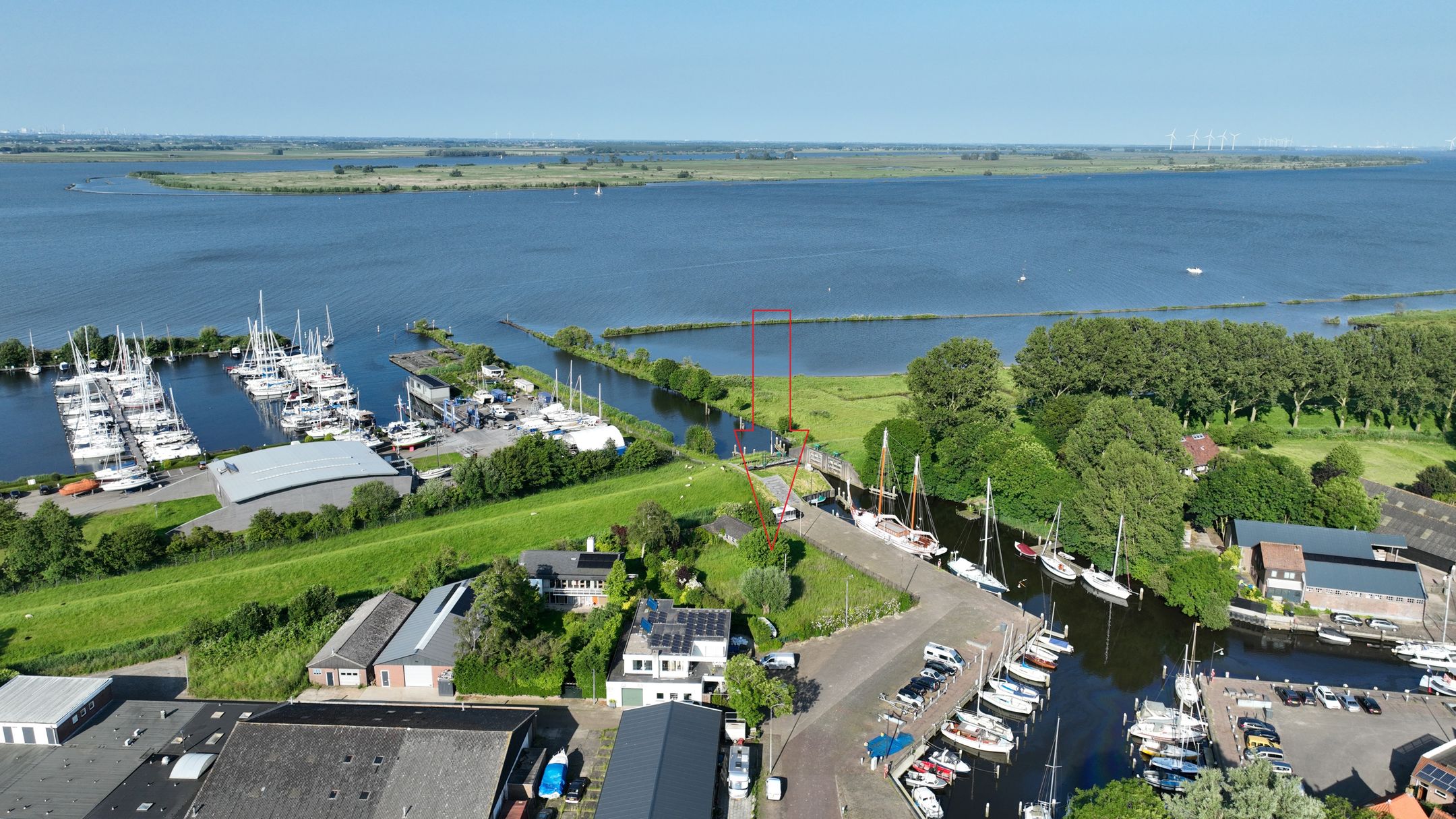 Bouwgrond te koop: Zeedijk 38 3243 LG Stad aan 't Haringvliet [funda]
