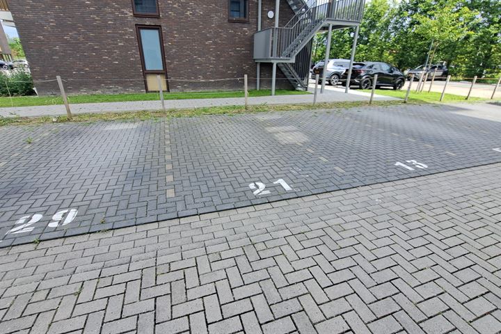 View photo 15 of Borneostraat 21