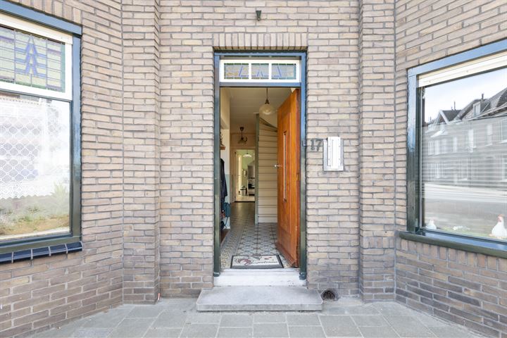 Bekijk foto 4 van Burgemeester Geillstraat 17