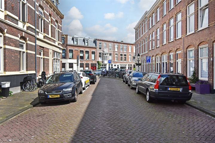 Bekijk foto 40 van Zandvoortstraat 29