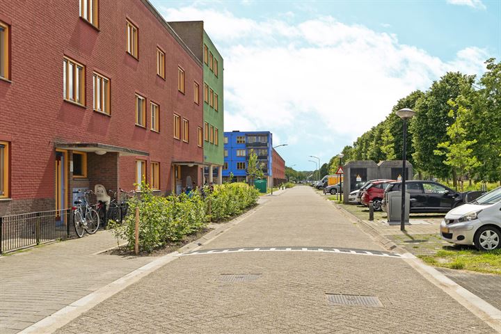 Bekijk foto 48 van Scharlakenstraat 43