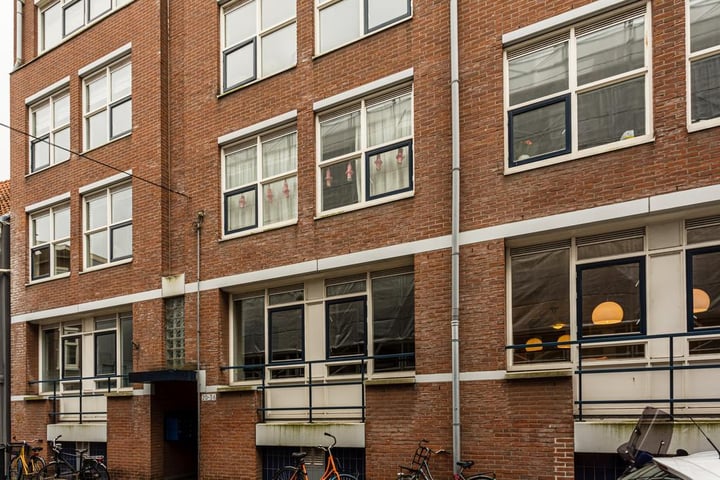 View photo 6 of Pieterstraat 32