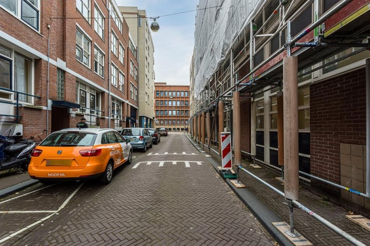 View photo 32 of Pieterstraat 32