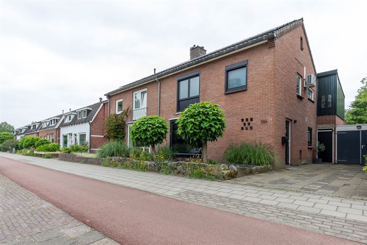 View photo 2 of Noord Esmarkerrondweg 386