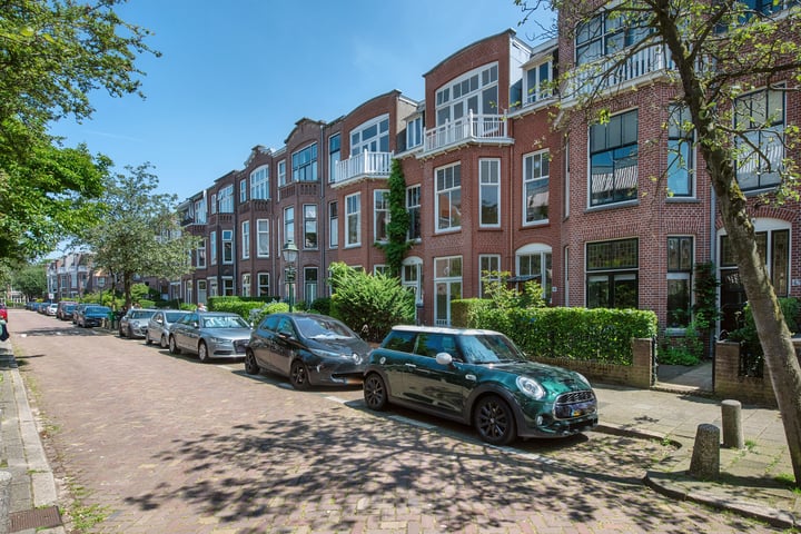 Bekijk foto 3 van Van Beverningkstraat 40