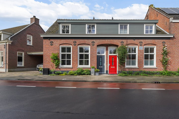 Bekijk foto 1 van Pastoor Erasstraat 15