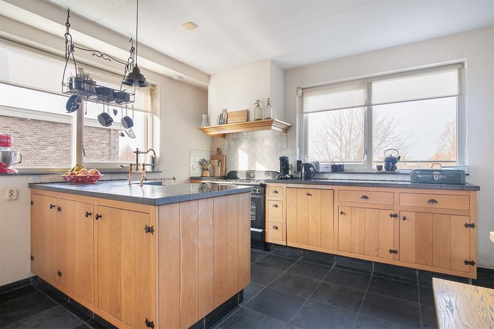 Foto 3 van Rivierdijk 245