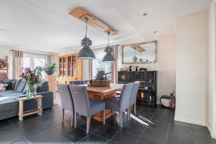 Foto 11 van Rivierdijk 245