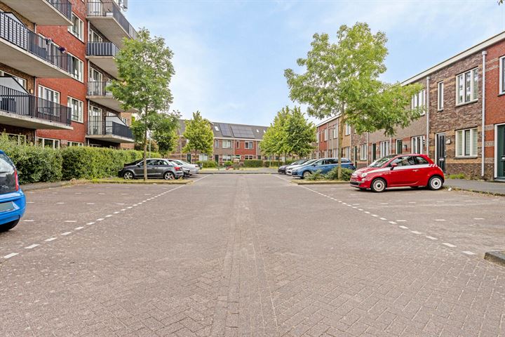 View photo 25 of Horusstraat 12