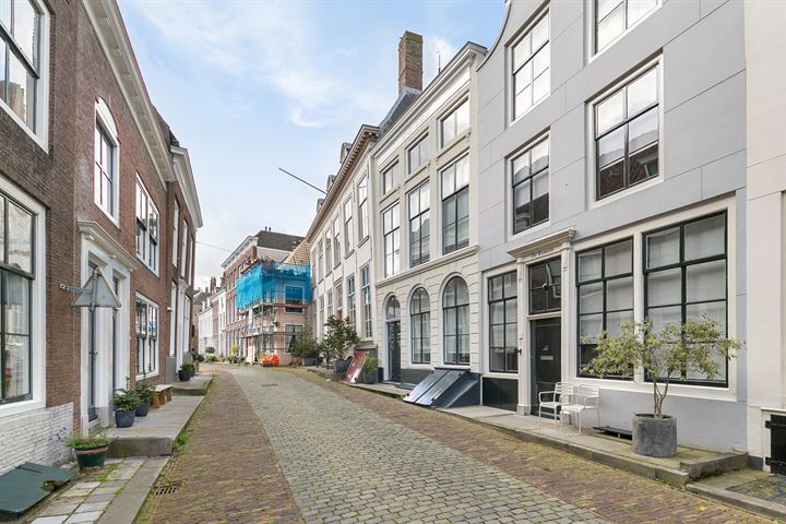 Bekijk foto 3 van Molstraat 15