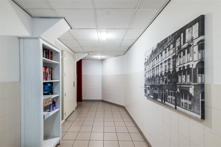 View photo 60 of Bilderdijkstraat 79-U